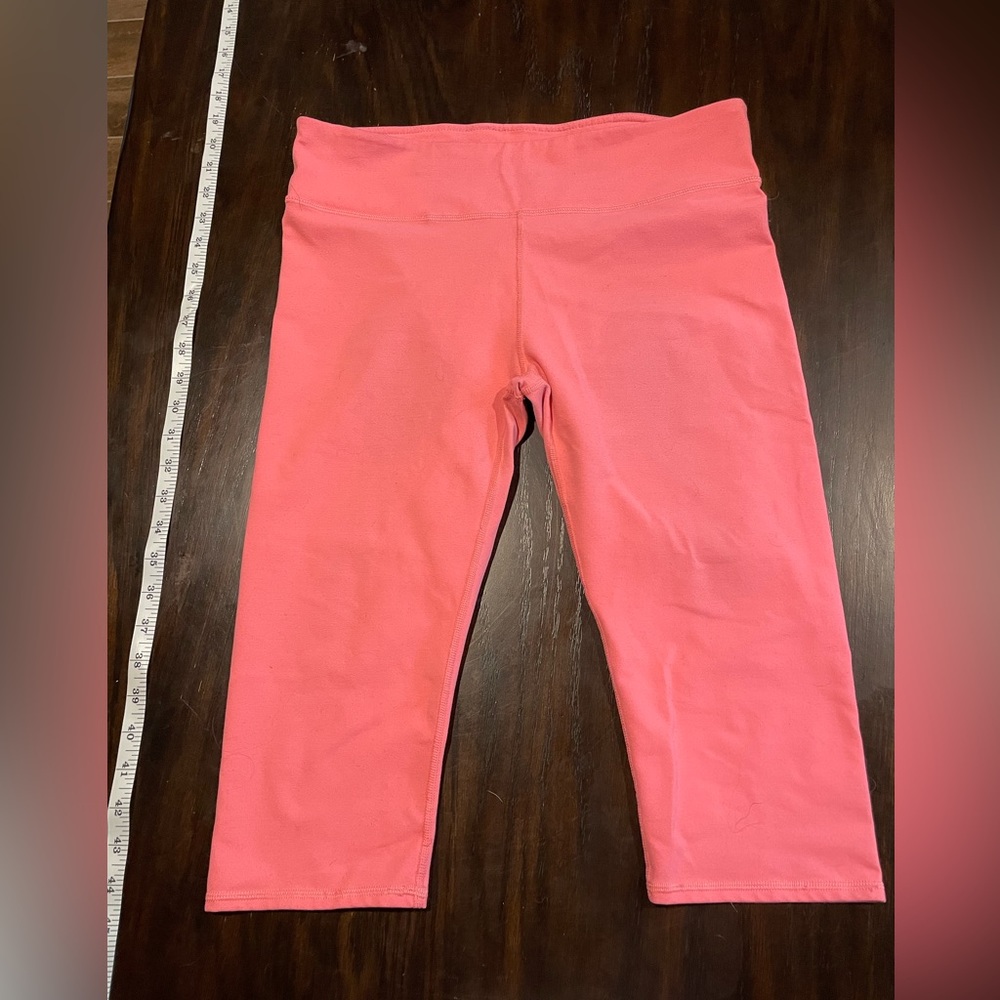 Fabletics capri leggings